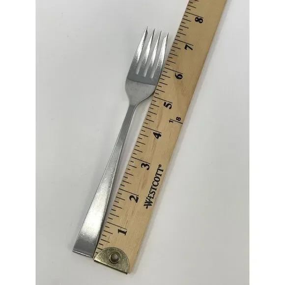 International Lyon NEW CHARM Stainless Teaspoon 5 7/8” & Salad Fork 7 1/8” - Picture 4 of 7